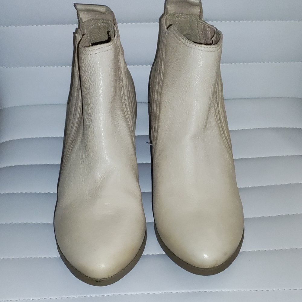 Elegant Leather Cream Ankle Boots